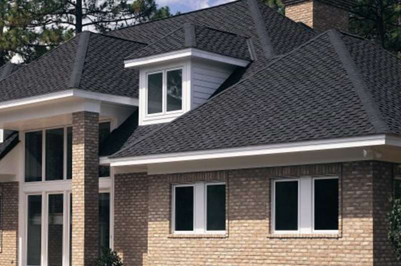 Hiring the Right Roofing Contractor: Questions to Ask and Red Flags to Watch Out For